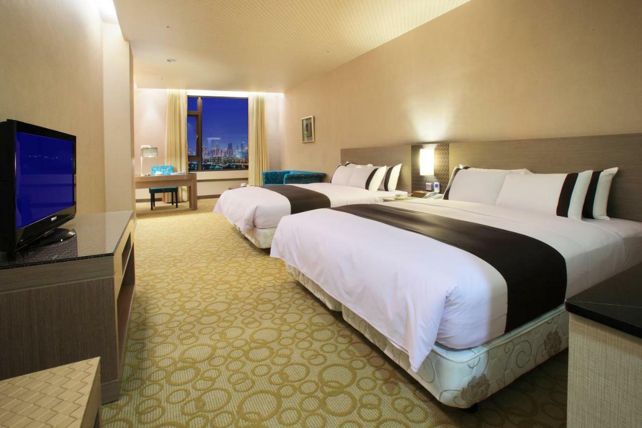 Shinkansen Grand Hotel Đài Trung Ngoại thất bức ảnh