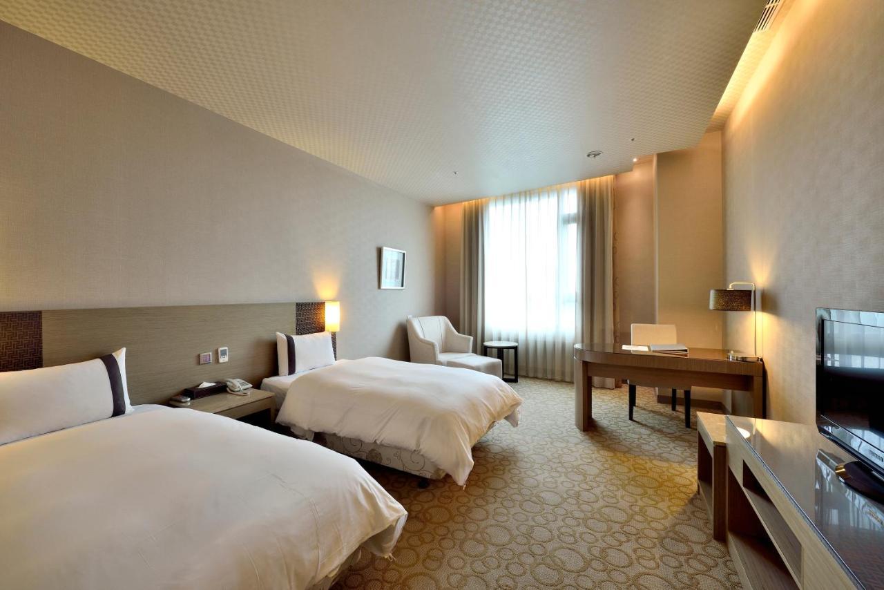 Shinkansen Grand Hotel Đài Trung Ngoại thất bức ảnh